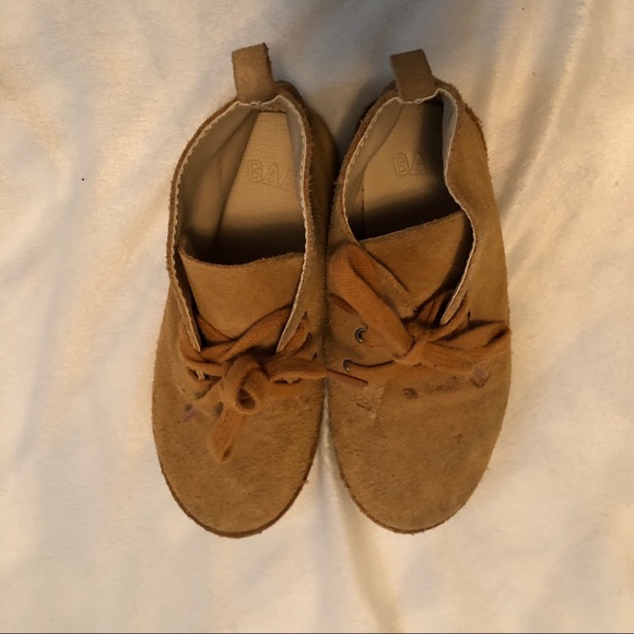 Gap Leather Chukka Boot - Picture 3 of 6